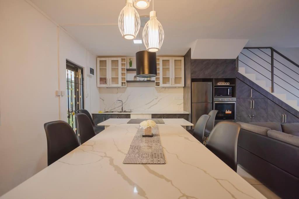 Le Palmiste Lovely 2-Bedroom Duplex With Pool Grand Gaube Extérieur photo